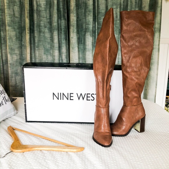 ( Sold )Nine West Wing It Boots in Cognac/Gold - Picture 4 of 8